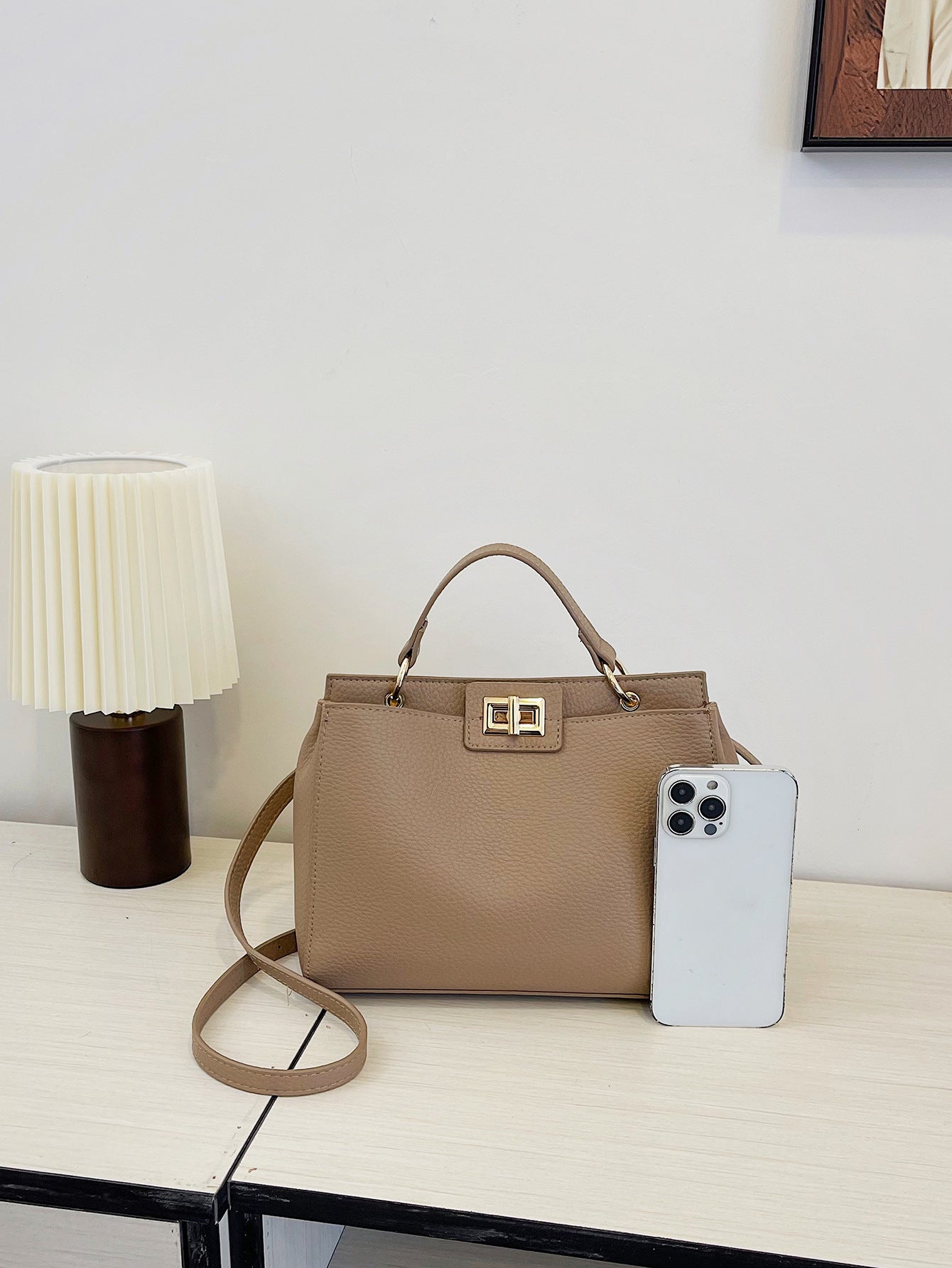 New Fashion Minority Design Retro Handbag Shoulder Western Style Messenger Bag